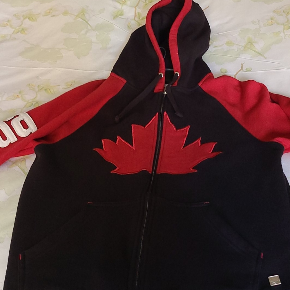 Canada hoddie
